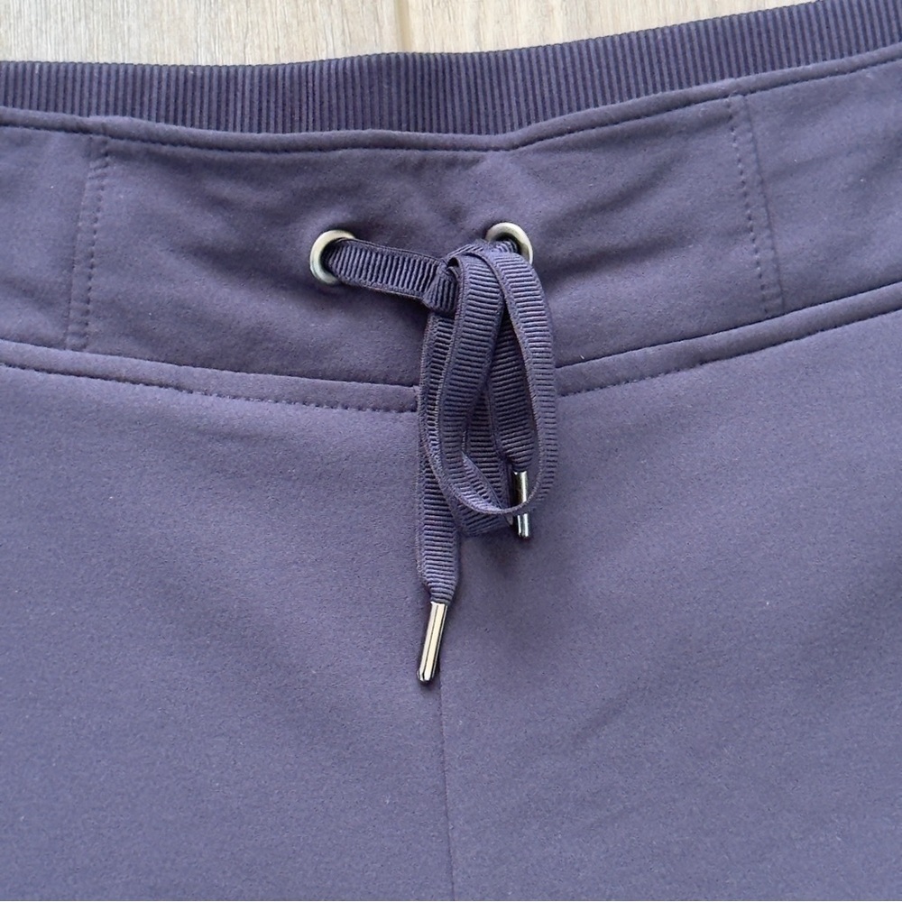 Athleta Women's Midtown Shorts Size 14 Navy Blue Drawstring Athleisure - Picture 5 of 11